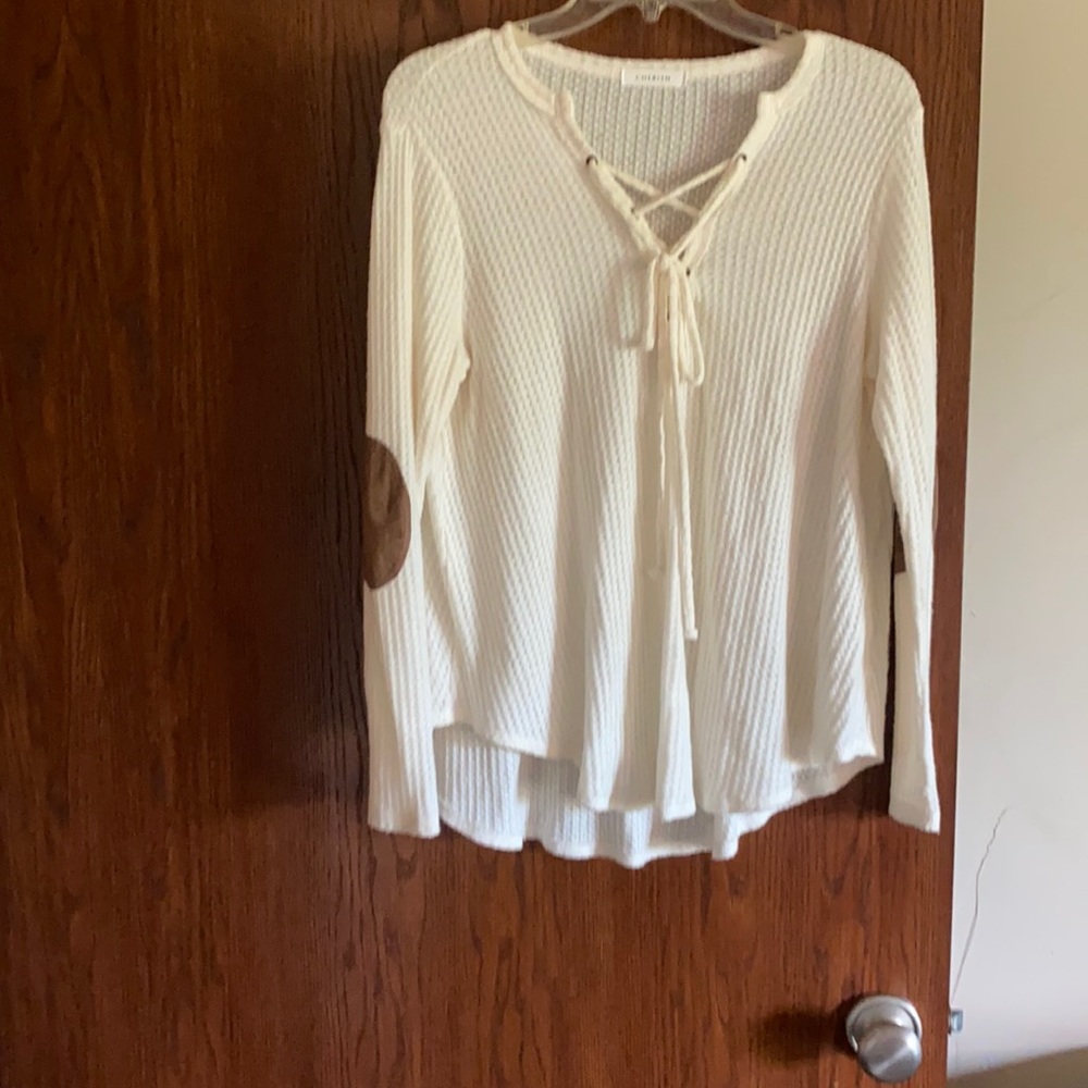 Cute waffle lightweight shirt with patch elbows.
